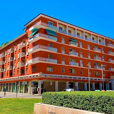 Casa Italia بيت ضيافة